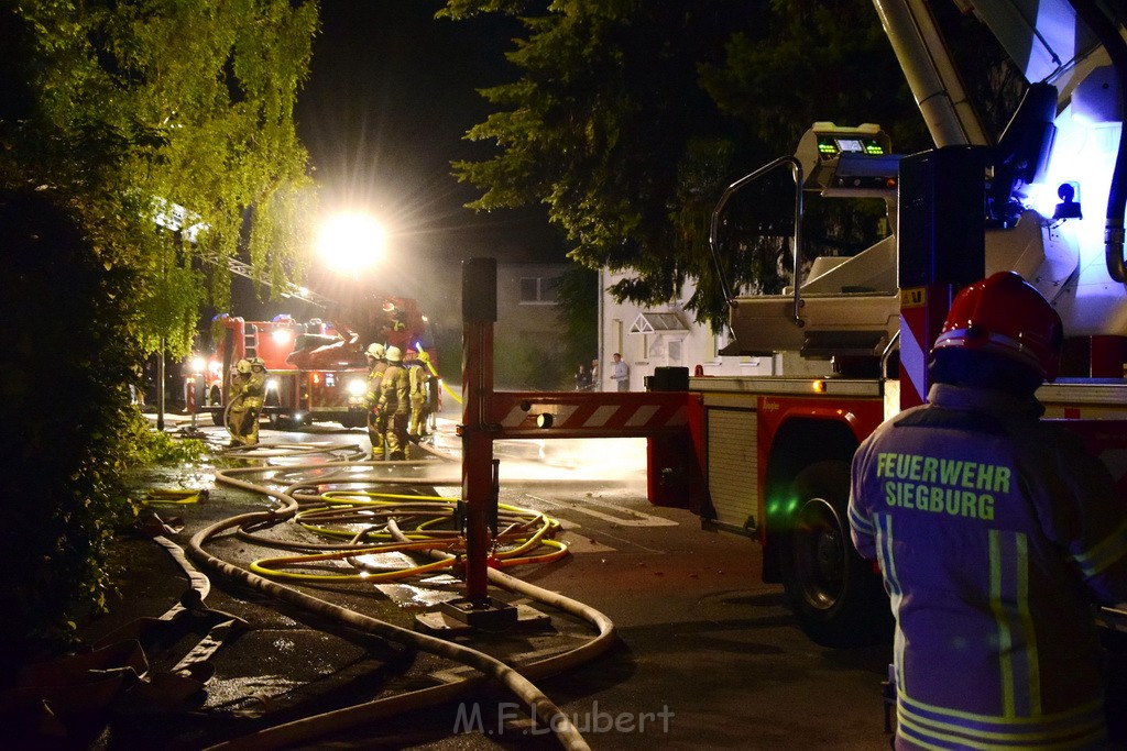 Grossfeuer Einfamilienhaus Siegburg Muehlengrabenstr P0017.JPG - Miklos Laubert